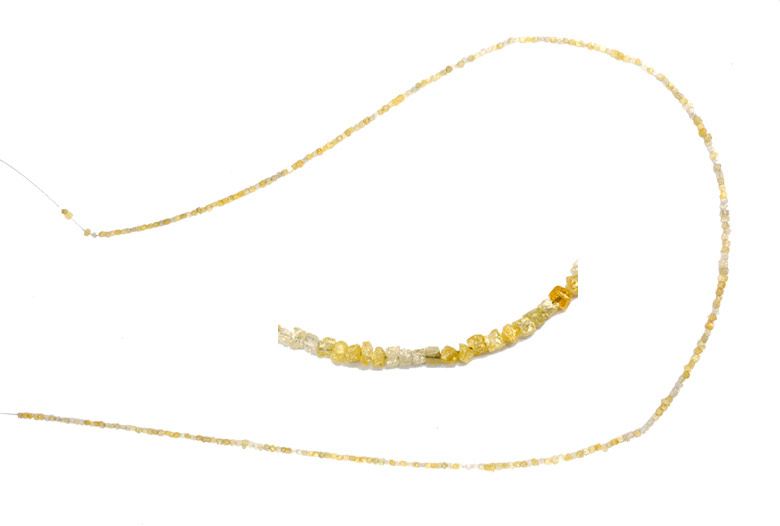 Collier de diamants bruts