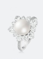BREGUET-ring-Akoya pearl-diamonds