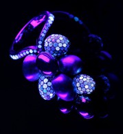 BY FLAVIE-Grappe collection, yellow gold ring, fluorescents diamonds