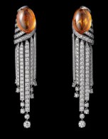 CARTIER- Royal collection-earring-mandarin garnets-onyx-diamonds