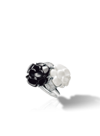 CHANEL-Camélia ring-onyx-white agate-diamonds