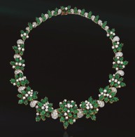 HARRY WINSTON-cabochon emerald-diamond-necklace