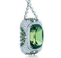 TIFFANY-diamond-tsavorite-pendant