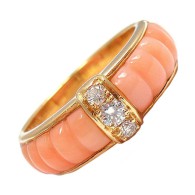 VAN CLEEF & ARPELS -diamond-Blush Coral-Yellow Gold-Ring