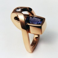 WESLEY HARRIS-Tanzanite-ring-yellow gold
