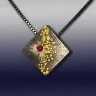 WOLFGANG VAATZ-pendant-silver-gold nuggets-14 k gold-ruby