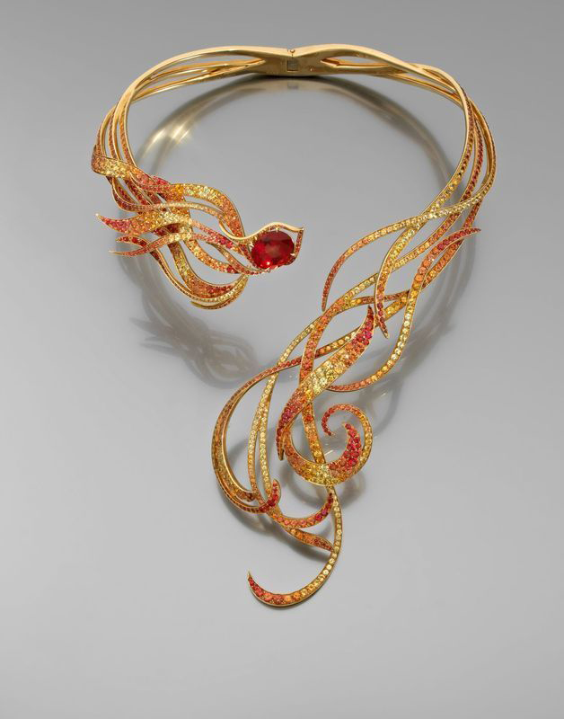 Collier Phoenix, andésines, saphirs, or jaune, Laurenz Baumer - Lorenz Baumer Phoenix necklace, sapphires, yellow gold, andesine