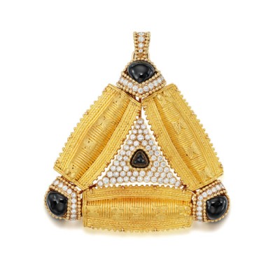 #BOUCHERON #Diamond #Onyx #Gold #Pendant #Diamant #Pendentif #Or