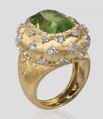 #BUCELLATI #Peridot #Diamonds #Ring