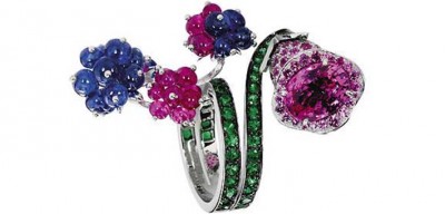 #Boucheron #Ring #emerald #ruby #sapphire #émeraude #rubis #saphir
