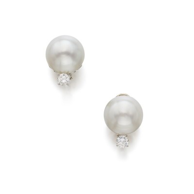 #CARTIER #Cultured Pearl #Diamond #Earclips #Perle de culture #diamant #Boucles d'oreilles