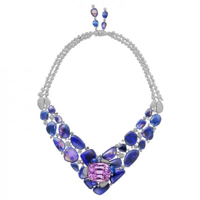 CARTIER #HemisNecklace #opals #kunzite #diamonds