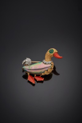 #CARTIER #canard #perle fine baroque #corail #émeraude #diamants
