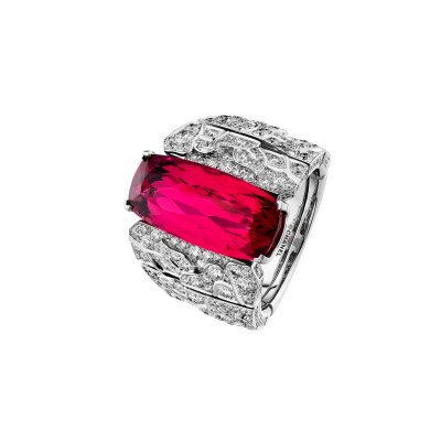 #CHANEL #Bague #ÉVOCATION FLORALE #OrBlanc #SpinelleRouge #Spinelles #Diamants #Spinels #Diamonds