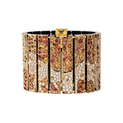 #CHANEL #Bracelet #RECTO-VERSO #OrBlanc #OrJaune #DiamantsJaunes #DiamantsBlancs #Saphirs #Onyx #YellowDamonds #WhiteDiamonds #Sapphires #Onyx