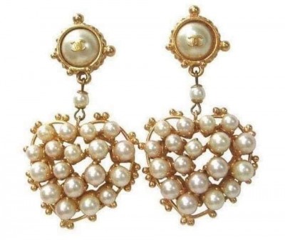#CHANEL #Earrings #Pearls