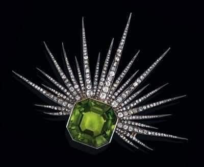 #CHAUMET #peridot #diamond #brooch