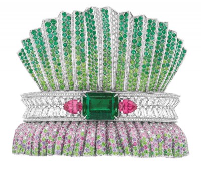 #DIOR JOAILLERIE #bague #archi Dior #diamant #émeraudes #saphirs #grenats #spinelle #spinel #sapphire #diamond #emerald #garnet
