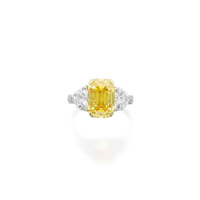 GRAAF- Fancy Vivid Yellow Diamond-Diamond Ring