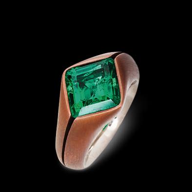 HEMMERLE-emerald-whit gold-copper-ring