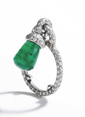 JAR-emerald-diamonds-ring