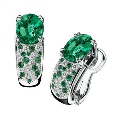 #MAUBOUSSIN #emeralds #diamonds #earrings #émeraude #diamant #boucles d'oreilles