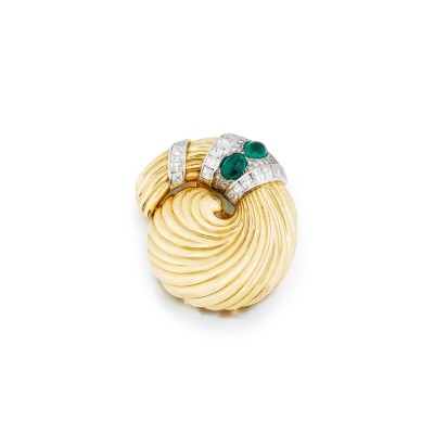 #SUZANNE BELPERRON #Gold #emerald #diamond #brooch #or #émeraude #diamant #broche #黃金鑲祖母綠配鑽石別針 #1950