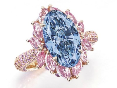 Moussaieff-Vivid-Blue-Diamond-Ring
