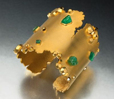 #ORNELLA IANUZI #rough emerald #gold #ring