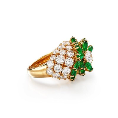 #PIAGET #Gold #Diamonds #Emeralds #Ring #or #diamants #émeraudes