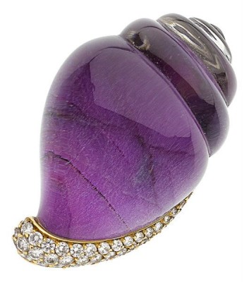 #VHERNIER #Diamond #Quartz #Gold Brooch #Carved quartz #Mother-of-pearl