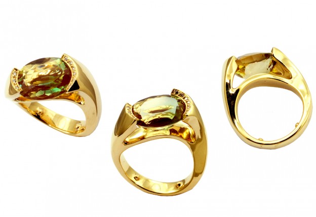 #SIKIRDJI Laurent #bague #or jaune #andesine du Congo à changement de couleur #colr change andesine #joaillerie #jewelry #pièce unique #unique pieceine du Congo à changement de couleur