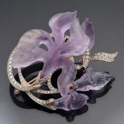 #Antique #Art Antique #Art Nouveau #Iris Brooch #carved amethyst #diamonds #Broche #Améthyste #Diamants
