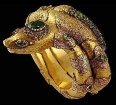 #Antique Jewelry #ring #emeralds #Tutakamon tomb #gold #Egypt #Ancientegypt