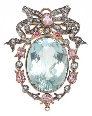 #Aquamarine #Sapphire #Diamond #Pendant #Brooch