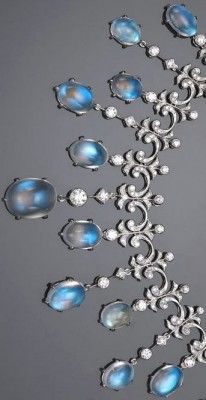 BELPERRON Suzanne-pierre de Lune-diamant-collier-or blanc