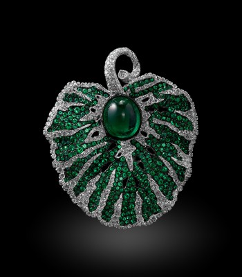 CARNET-broche Giverny-émeraudes-diamants blancs