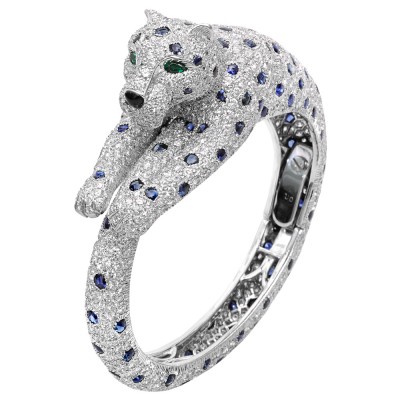 CARTIER_diamond-sapphire-panthere-bangle_diamants saphhirs
