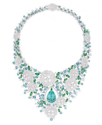 CHANEL-Collier Camélia aquatique-diamants- tourmaline-tsavorite