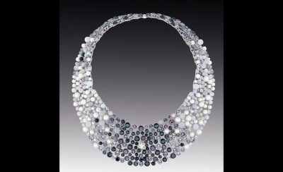 CHANEL-Collier Contrastes- Perle- -pierres de lune-diamants