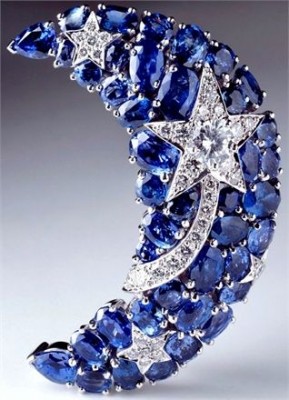 CHANEL-Haute Joaillerie-broche-diamants-saphirs