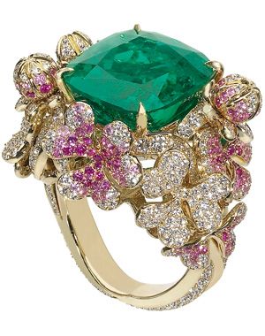 DIOR-Victoire de Castellane_emeraude_saphirs roses-_diamants
