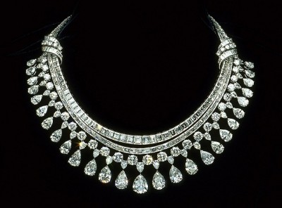 HARRY WINSTON-Le Collier de diamants Hazen-platine-diamants