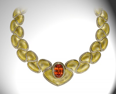 HINGO HENN-Collier-or jaune-grenat Spessartite-diamants-émail-gravures