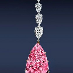 JACOB & CO-Collection Haute Joaillerie-Collier-diamant rose IF-diamants
