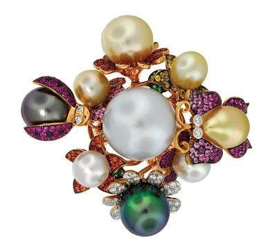JACOB & CO-Collection Nature-bague-or blanc-perles des mers du sud-perles de Tahiti-grenat tsavorite-saphirs