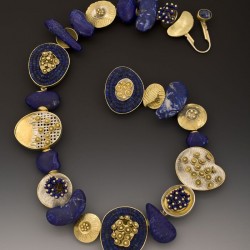 JEFF & SUSAN WISE-Collier Aztec Lilly Pads-lapis lazuli-argent-or