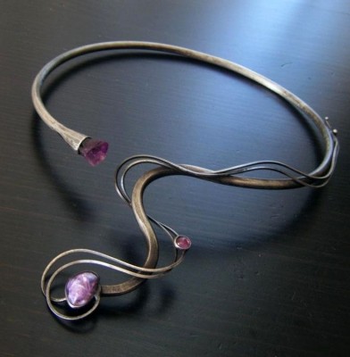 JUSTIK-Art Nouveau-améthyste-fluorite