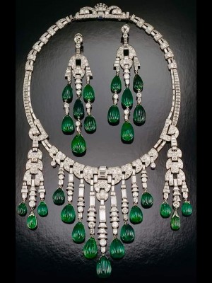 #Platinum #Diamonds #Emerald #Necklace #Earrings #c 1880