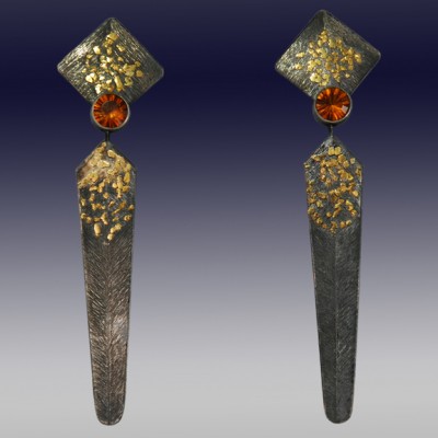 VAATZ Wolgang-Earrings with gold nuggets fused on sterling silver, oxidized, citrines